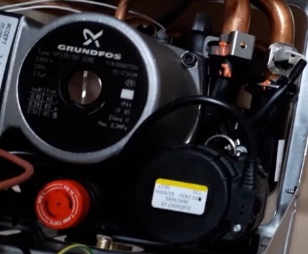 Конвекционный газовый котел Immergas Eolo Mythos 10 2R, двухконтурный на 100м2 фото 11
